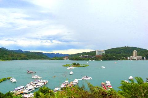 【尚·深度】台湾台北、淡水、九份、南投5天＊TY＊枫桦台一度假村＊泡美肌温泉＜台一农场，摘鲜果＞
