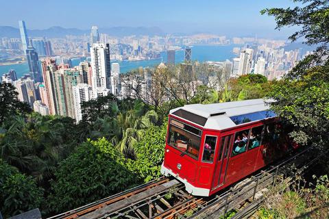 【跟团游】香港1天＊港珠澳大桥＊品质纯玩观光之旅＊天星小轮＊体验地道茶餐厅全新星光大道    幻彩咏香江＊含2餐＜SW拼团HG01＞