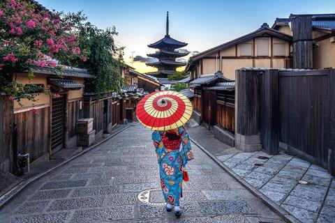 广州到日本6日游 颂 深度 日本和歌山 大阪 京都 奈良6天 和歌山海景温泉酒店 穿和服漫步京都 烤肉刺身任食 正点直飞 京都 升级超豪华酒店 大阪一日自由活动 广之旅