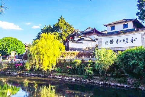 【典·全景】云南腾冲、瑞丽、芒市双飞5－6天＊三城掠影花香遇＊泛舟北海湿地＊火山热海大滚锅＊朝拜大金塔＊一寨两国＜报名即知航班，秘境洞山温泉，乐游，滇西美食之旅＞