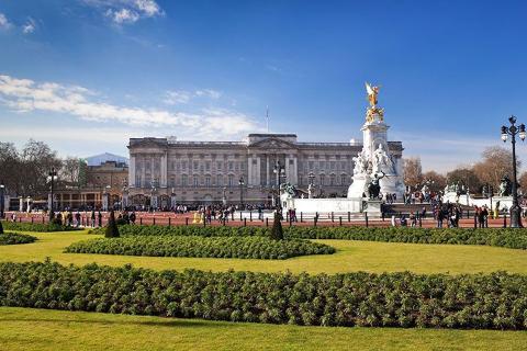 【畅玩·一家一团】深度英国、苏格兰秘境12天＊含机票+签证＊天空岛尼斯湖＊童话乡村之路＊4人起行＊BAGXT＊等待确认＜蓝牌官导讲解大英博物馆，伦敦连住3晚，全程豪华酒店+含英式下午茶＞
