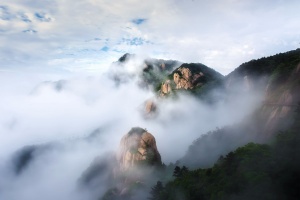 【九華山自由行】安徽、九華山雙飛3/4天＊含第一晚豪華酒店住宿＜2人起行，九華山下豪華酒店或花間堂酒店套餐任你選，南航往返，報名即知航班時間，二次確認＞