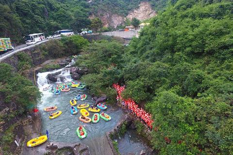 【直通车】清远黄腾峡漂流1天＊勇士漂＊赠真人CS体验＊每人赠1瓶水和漂流雨衣＜可优惠升级猛士漂，勇猛漂，此产品不可加订天门悬廊＞