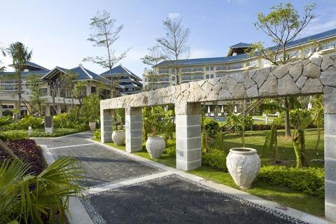 【海滩直通车】惠州巽寮湾2天＊入住金海湾喜来登度假酒店＊自助早餐＊入住山景房 海景房＊泡养生高温矿池＊畅游泳池 私家海滩＊等待确认＜临海栈桥＞