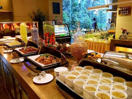 【尚·美食】清远2天＊轻徒步北江栈道飞来寺祈福＊叹酒店自助海鲜晚餐，水上茶居＊小北江游船＊入住清新花园酒店＜一价全包，餐餐清远地道美味，江上早茶体验，纯玩＞